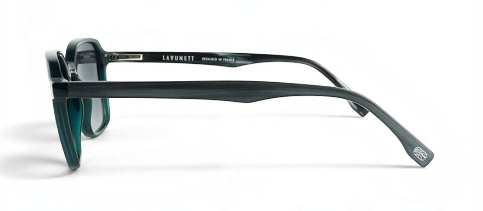 lavunett Sophie square sunglasses in black acetate with polarised lenses, view 3