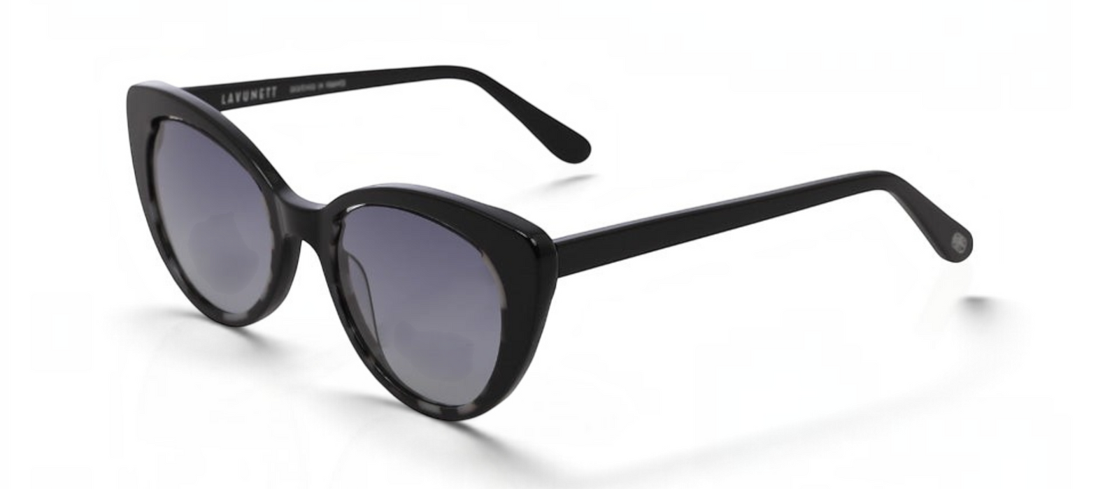 lavunett Carla cat-eye sunglasses in black acetate with polarised lenses, view 2