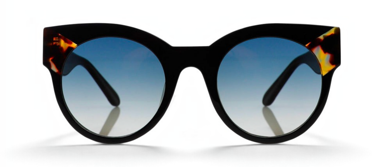 lavunett Kim cat-eye sunglasses in black acetate with polarised lenses