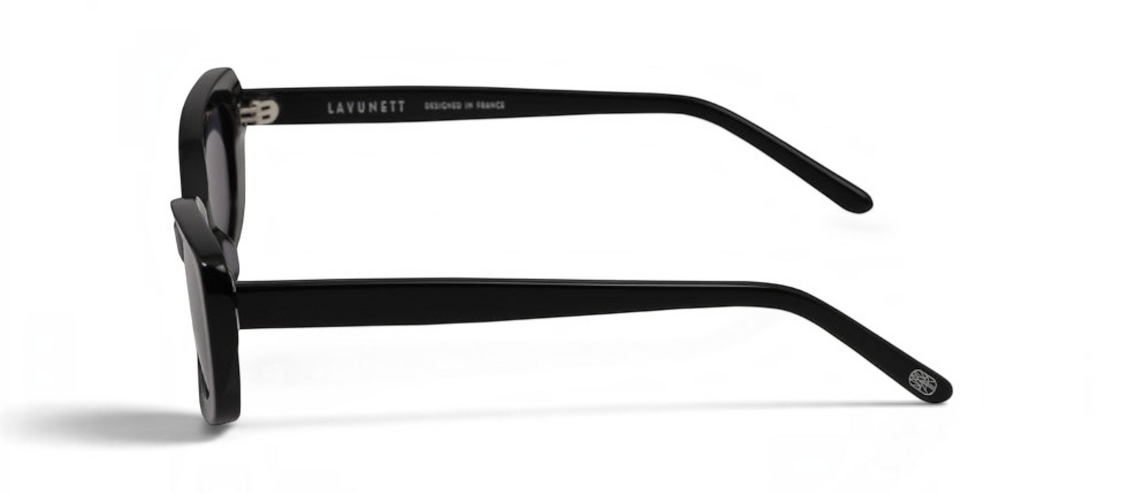 lavunett Jackie round sunglasses in black acetate with polarised lenses, view 3