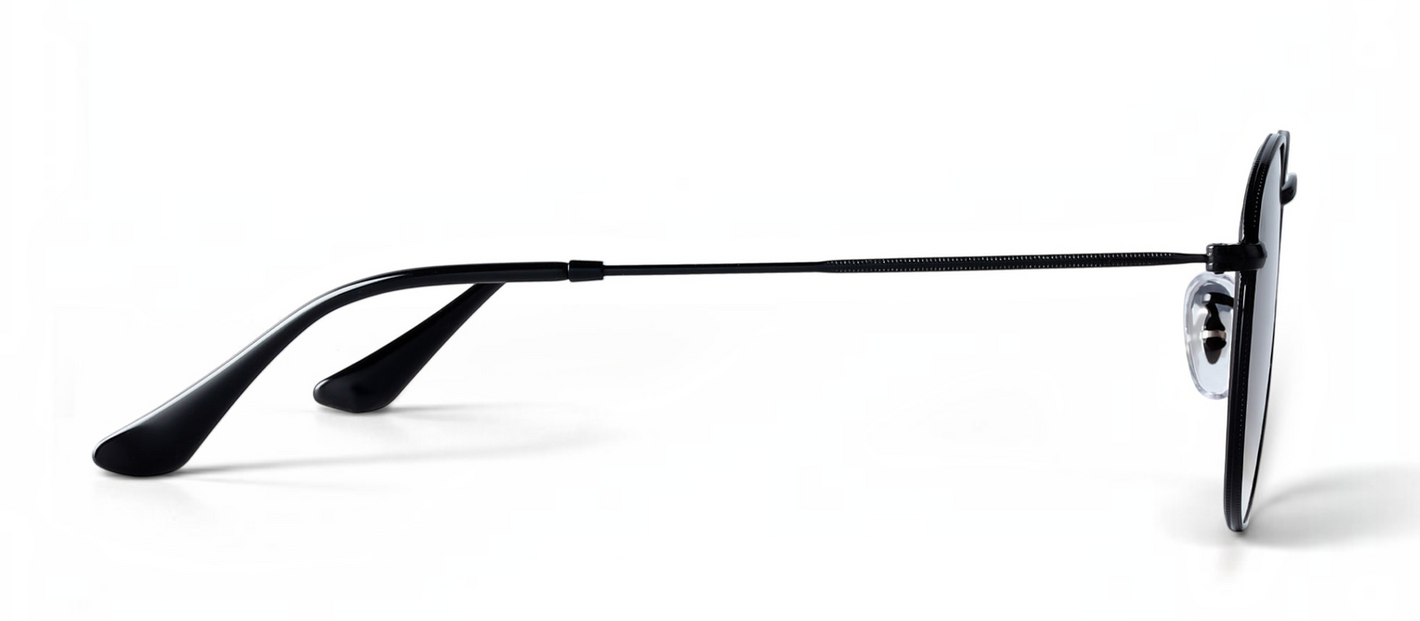 lavunett Benji Black round sunglasses in black metal with tinted lenses, view 5