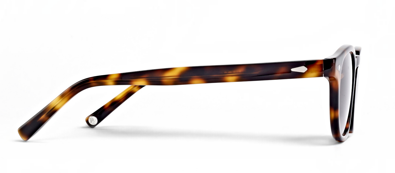 lavunett Spitfire round sunglasses in tortoiseshell acetate with polarised lenses, view 3