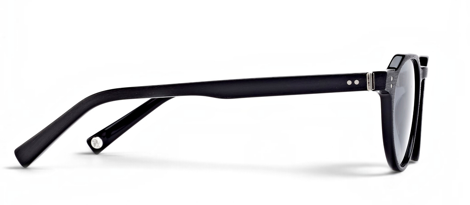 lavunett Malcolm round sunglasses in black acetate with polarised lenses, view 3