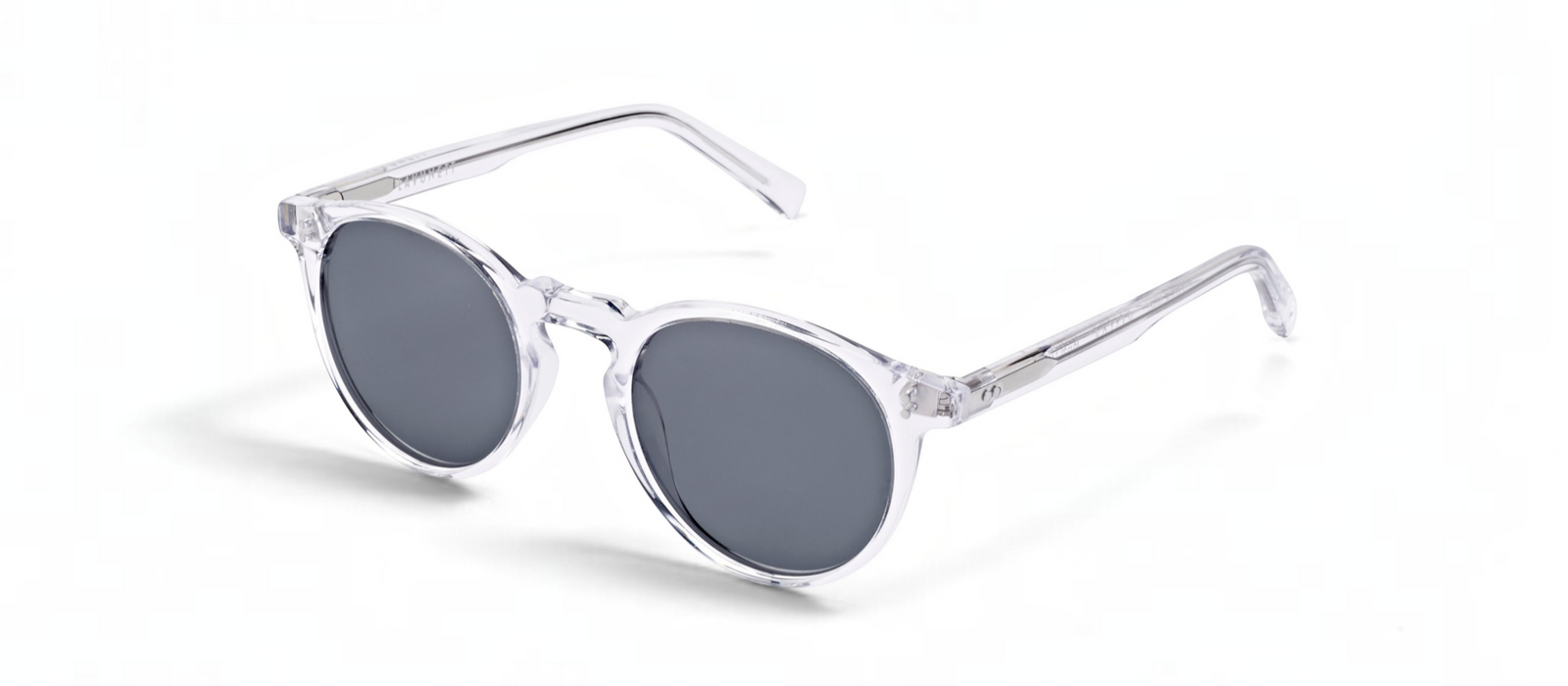 lavunett Watson round sunglasses in clear crystal acetate with polarised lenses, view 2